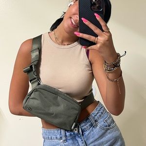 NWT Lululemon Everywhere Belt bag ~ Carob